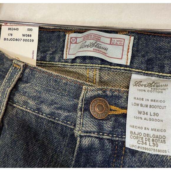 NWT Levi's 34X30 Low‎ Slim Bootcut Retro 90s Casual Workwear Cotton Streetwear - Picture 2 of 10